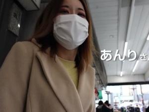 35歳には見えないギャル人妻！！人より大きなクリトリスがイヤらしすぎるオマ●コｗ真っ赤なTバック姿で不倫セクロス満喫！！