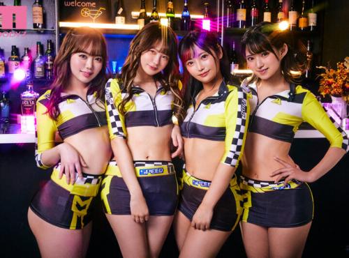全身をプルプルと浪打たせながら何とも嬉しそうに俺の息子を堪能している。 4つのお尻を揺らしながらドスケベ接客！