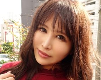 咥えてもらってから言葉巧みに69まで持ち込めばこちらのもの。自分からチ○ポを挿入しちゃう淫乱オンナになりました。