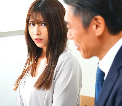 七ツ森りり｜相部屋×新卒OL×寝取り｜絶倫チンポの相性が良すぎて朝までハメ狂った新卒少女