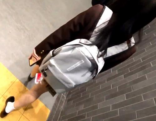 粘着睡姦｜アウロリ少女×粘着痴漢｜下車後も尾行を続けて自宅に忍び込み昏睡強姦する性犯罪者
