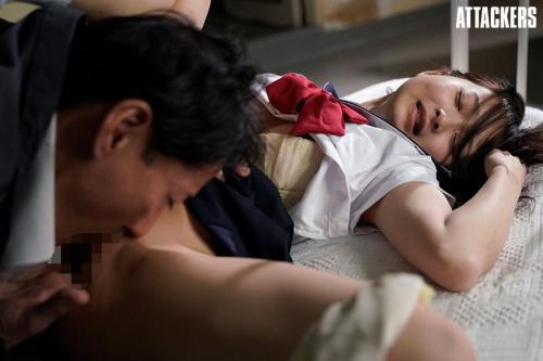 【先生×教え子JK】不遇な環境に陥った教え子を慰める先生と生徒との禁断の関係…制服から開ける未成熟ボディ♥