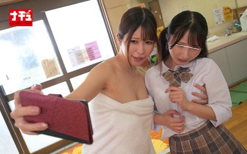 【抜き過ぎ注意×必見】「やめてください///」レズお姉さんが、うぶな女の子のおっぱいを揉みながら自撮り///