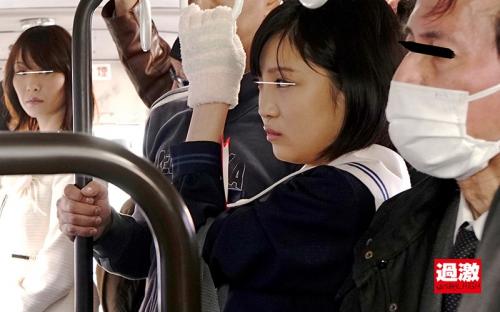 【衝撃×要閲覧】「あっ♡」痴漢にお尻を触られて、平然を装いつつも濡れて来ちゃう♡