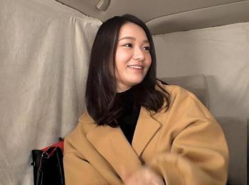 【素人ナンパ×熟女ナンパ】戸惑いと期待の狭間、上品で色気溢れる32才子持ち母にセクハラ質問！理性が完全に飛んだ