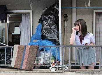 【制服×JK】ドエロ細身な鬼カワ美女JKが隣の住人のゴミ屋敷肉棒で強姦レイプされる…地獄の連発ナカハメレイプで辱しめピーク