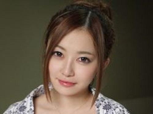 《人妻さん》主婦よりも愛人タイプの美人マダム!!! 肉棒埋めると淫乱さモロ出しのエロいアエギwww