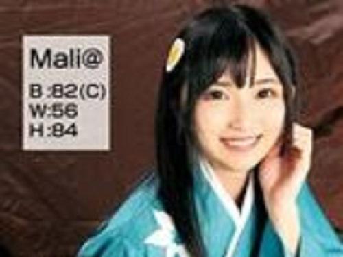 着物姿の美少女☆脱がさず生ハメで突き上げるwww