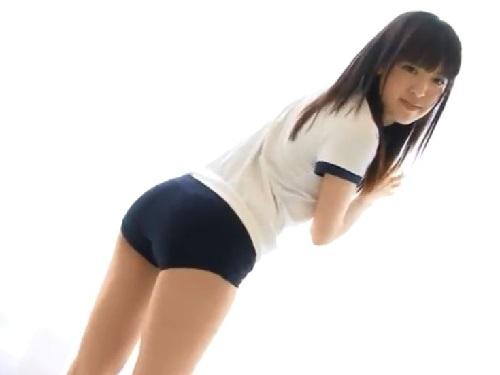 《着エロ》佐伯朋美ちゃん いつ見ても新鮮なブルマの姿がめちゃかわいいwww
