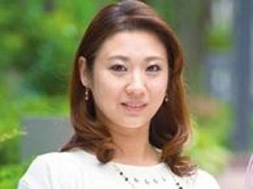 《人妻さん》好きものマダムはセンズリ見ながらオマ○コいじくりチンポしゃぶりまくりwww