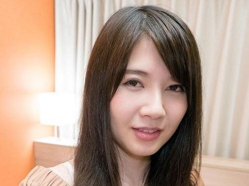 《人妻ナンパ》ロングヘアーの美マダムはTバックの美尻とグッショリ美マンの持ち主www
