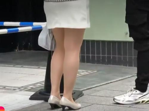 ［誘惑ピタパン妻/ナンパ］やだぁフェラ…もっとしたい。車中でパンツ湿られた美魔女が他人棒をナマ食いするエロ動画wwwwwwww