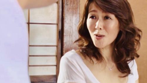 【滝沢さゆり】お、お義母さんエロすぎです！盆休みに妻の実家へと帰省した時、無防備な嫁の母との性交