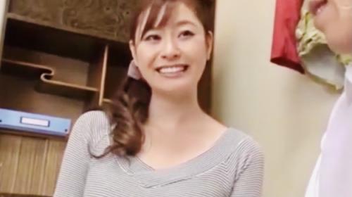 【葵百合香】そんなにシタかったの？学生時代に恋焦がれて勇気を搾り告白してセックスした友人の母親