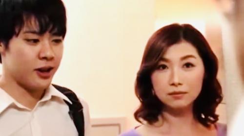 【加藤ツバキ】ねぇ、おばさん挿れたい…息子の友人のチンポをしゃぶり、夫と息子を裏切る禁断セックス