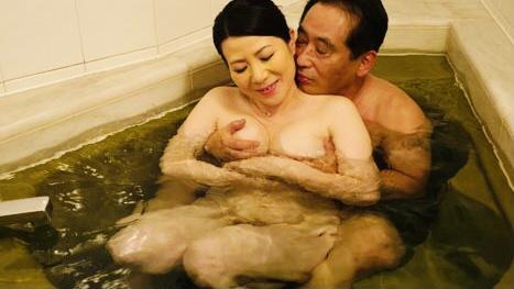 【大石忍】アナタ、いっぱい突いて…長期海外出張に行く夫としばらく会えないので思う存分セックスする