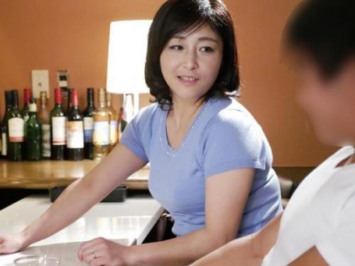 家出してきた隣人奥様が夫婦げんかの末に他人棒を受入れて背徳寝取られセックス