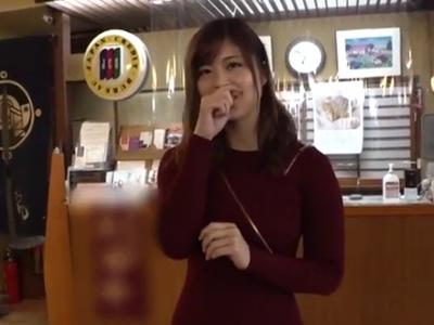 最強すぎる看板娘をナンパして無理やりAV出演させたヤバいやつ！