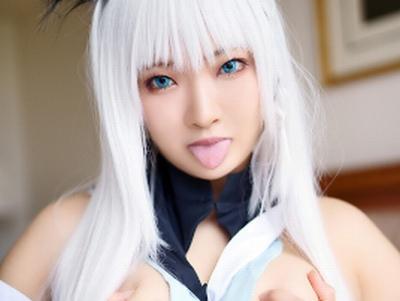 水樹●々似の高身長なVTub◎rがまさかのコスプレしながらオフパコ出演