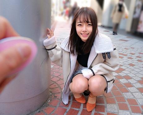 ［フェラ×素人］エッチな桃尻から伝わる激しいピストン運動に身もだえしヨガっちゃう可愛い子
