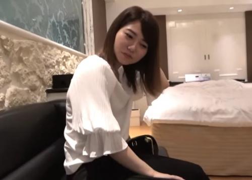 くだけた感じの保育士さんが久々のセックスでラブホで激しい喘ぎ声でイっちゃいます