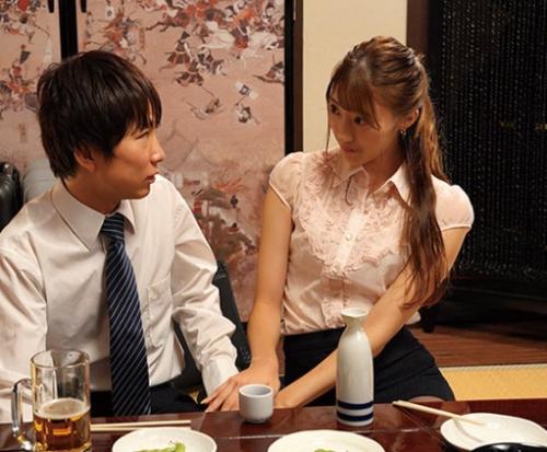［イラマチオ×ドラマ］照れつつも徐々に濃厚になるエッチに身をまかせて本気のイキを魅せるOL
