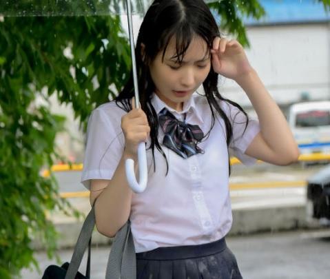 ［乳首責め×女子校生］たっぷりと濡れそぼり、感情的なピストンと舐めるような責めを披露する女子学生