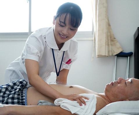 ［ドラマ×ナース］あそこ蜜を散らして無意識に感情を高めさせ男の精子を発射させてしまう美女