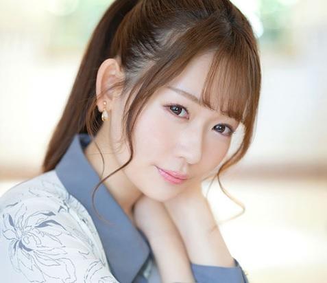 ［お掃除フェラ×美少女］ ノーと言えない押しに弱い性格から、男を楽しませるエロテクで求愛し果てる女の子