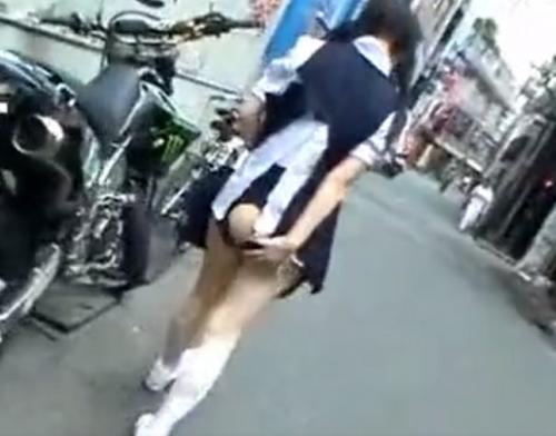 ［お漏らし×女子校生］きちんと交際してきた人だけとしかないピュアまん〇に鬼ソリちん〇で汚される女子学生
