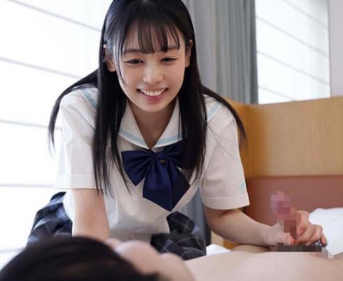 〖美少女＠フェラ抜き〗膨れ上がった男性器を愛撫し子宮を突き上げられ乱れ声を出しながら腰振りしちゃった乳女子