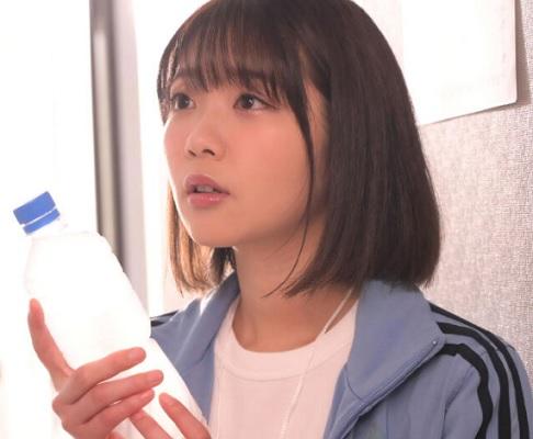 〖女子校生＠巨尻〗止まらない悶え声で猛烈ピストンを受け入れて淫乱ガチプレイを楽しんでいる女子校生