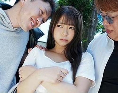 【人妻NTR】抵抗したら息子がイジメられてしまう…！逆らうことができずDQN学生たちに陵辱される妻《母親レイプ》