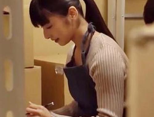 【人妻レイプ】パートを毎日残業したら誘ってると勘違いされ犯される妻！キチガイ男に捕まって強引に肉便器セックス【熟女NTR】