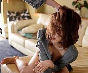 ≪人妻レイプ≫犯されて満身創痍で帰宅した美人妻は、家にいる義父に追撃レイプされてしまう【熟女NTR】