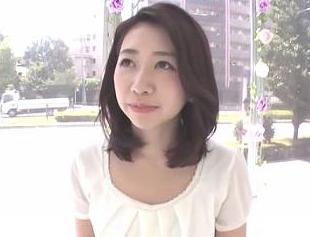 【人妻ナンパ】押しに弱そうな上品清楚な奥様！旦那以外のオチンチンに興奮…久しぶりのセックスしちゃいました【MM号】