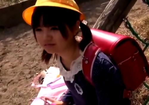※ロリ注意※【小○生】下校中のランドセル女子に声掛けするロリコン男！未使用マンコに大量中出し、事案発生《レイプ》