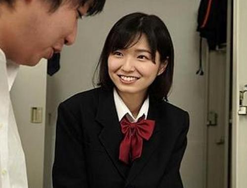 【JKレイプ】ロリ可愛い貧乳女子のロリマンコにチンポ挿入！若い締め付けを堪能する変態教師《倉本すみれ》