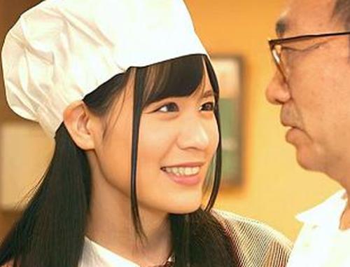 【JK】一生懸命バイトを頑張る天真爛漫な美少女が変態オッサンに犯されて、オチンポ奴隷に調教されてしまう《レイプ》