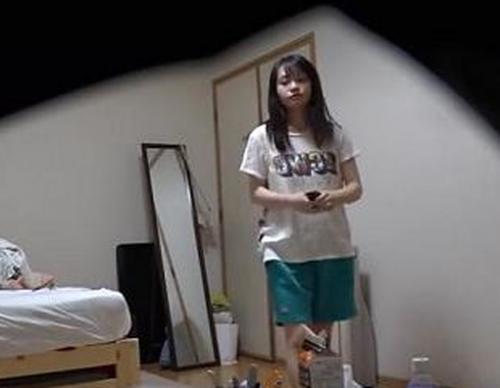 《盗撮》自宅でくつろぐ少女をベランダから見守る変態男！夜中、部屋に侵入して寝てる少女と愛し合う《昏睡レイプ》花音うらら