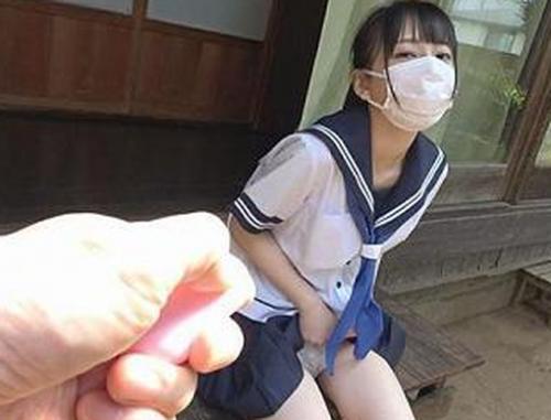 【JK・リモバイ調教】義父の命令に逆らえないセーラー服娘！軽蔑する男に何度もイカされてオチンポを拒めない《七沢みあ》