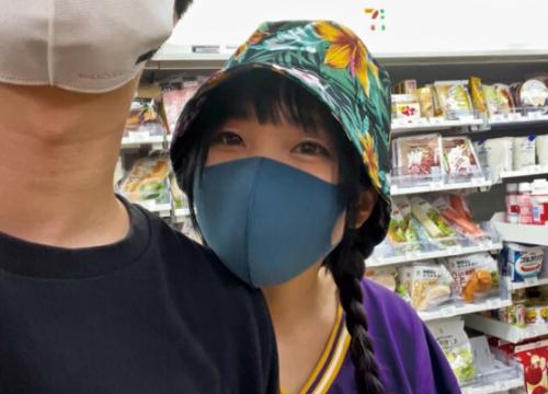 〖ハメ撮り＠フェラ〗シゴき咥えて勃起させ密着プレイでゾクゾクし鬼突きされて達してしまった可愛い子