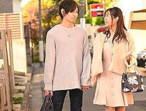 【女子大生NTR】駅弁で鬼ピスされながらも撮影を阻止しようと頑張る美少女《中出しレイプ》