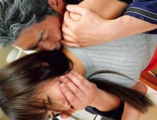 【人妻NTR】キモイ義父に舐め回され鳥肌！生理的に嫌悪する男のチンポ、悔しいけど何度もイカされちゃう《レイプ》
