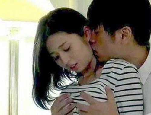 【人妻NTR】欲求不満を拗らせた熟女奥様が自らAV出演を希望！初対面の若い男に抱かれてオマンコ大洪水で喜ぶドスケベ熟女