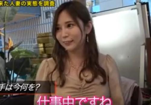 【人妻】『ちょっと…Mですね♡』東京駅で声をかけた色気溢れる奥さんはまさかの不倫旅行中で！？不倫相手の前でNTRセックス