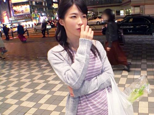 ＜巨乳人妻×ナンパ＞ピンク乳首★色白くびれプリ尻！目黒の清楚な専業主婦さん※性欲溜め込んだ人妻ま◯こで浮気交尾！