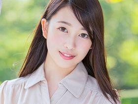女手ひとつで大家族を切り盛りしてくれた母に早く恩返ししたい…10代正統派美少女がAV出演を決意！