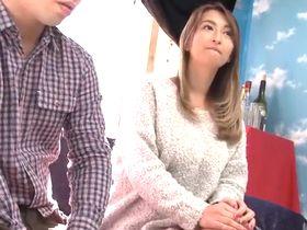 若い頃はクラブでぶいぶい言わせてた美魔女をナンパ！草食男子にエッチな手ほどき♥ＭＭ号