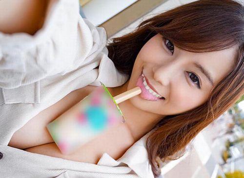 ＜素人ナンパ企画＞Ｇカップ爆乳おっぱい！インスタ映えを気にする彼氏持ちJDアンちゃんがマジックミラー号に興味津々♪